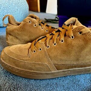 ES Penny 2 Brown Suede Skate Shoes